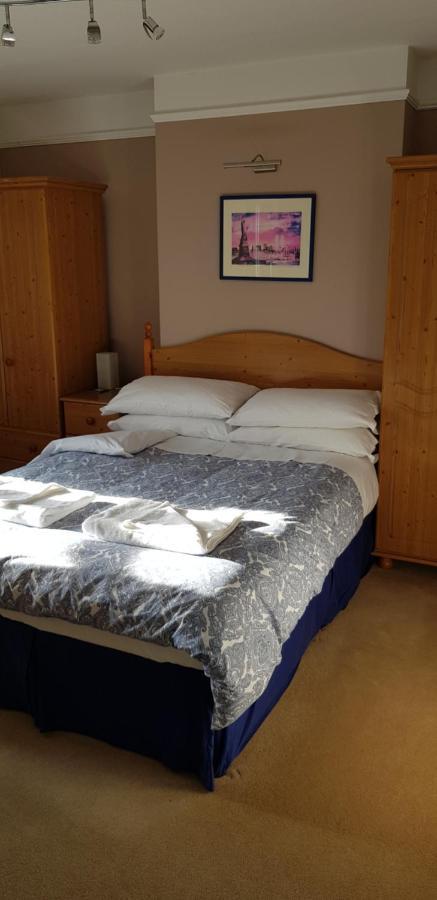 The Bakehouse Guesthouse เมเดนเฮด ภายนอก รูปภาพ